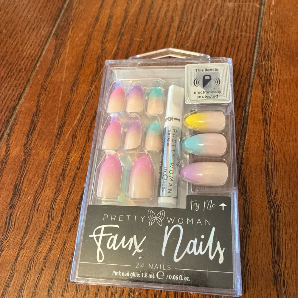 Pretty Woman Faux Nails Glue On Medium Length spring style 24 Nails